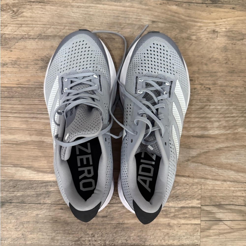 Adidas Men's Light Gray Athletic Shoes